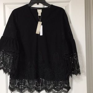Chico’s Black novelty top